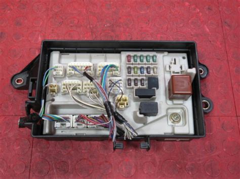 2002 ls430 luggage room junction box|Lexus LS430 Trunk Luggage Room Junction Block 82670.